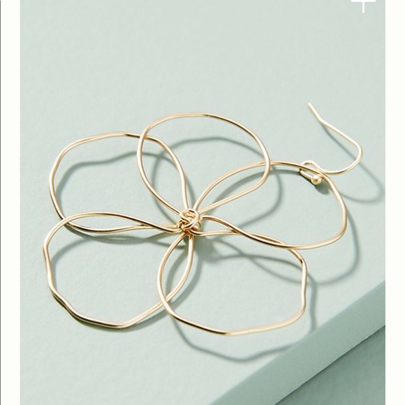 Anthropologi wire violet drop earring - Picture 2 of 5